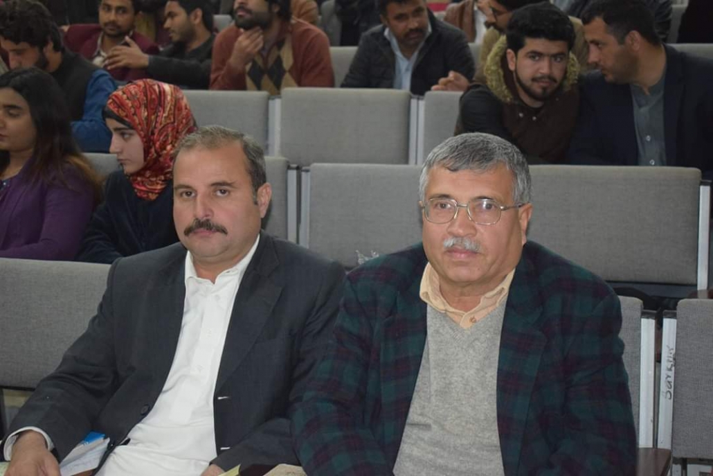 Prof. Shah with attendees
